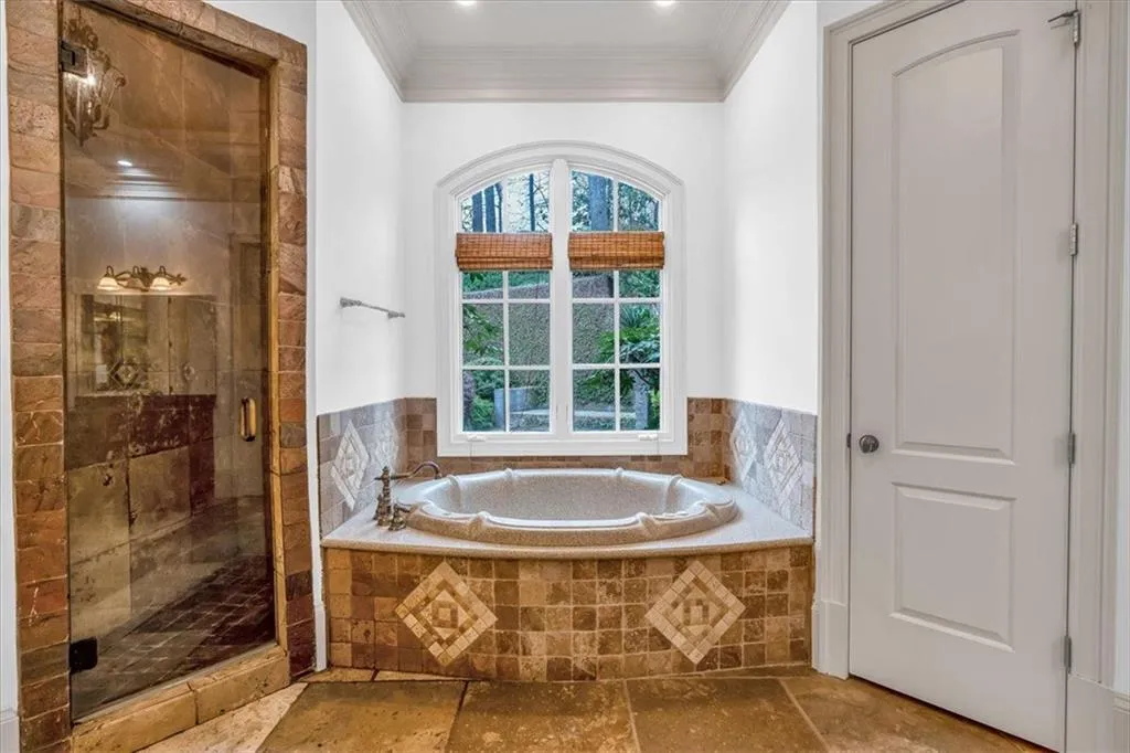 Master Bathroom Spa