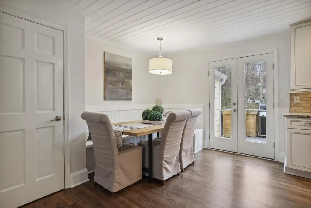 110 Seville Chase, Sandy Springs, Georgia 30328, 3 Bedrooms Bedrooms, ,2 BathroomsBathrooms,Residential,Sold,110 Seville Chase,7177798