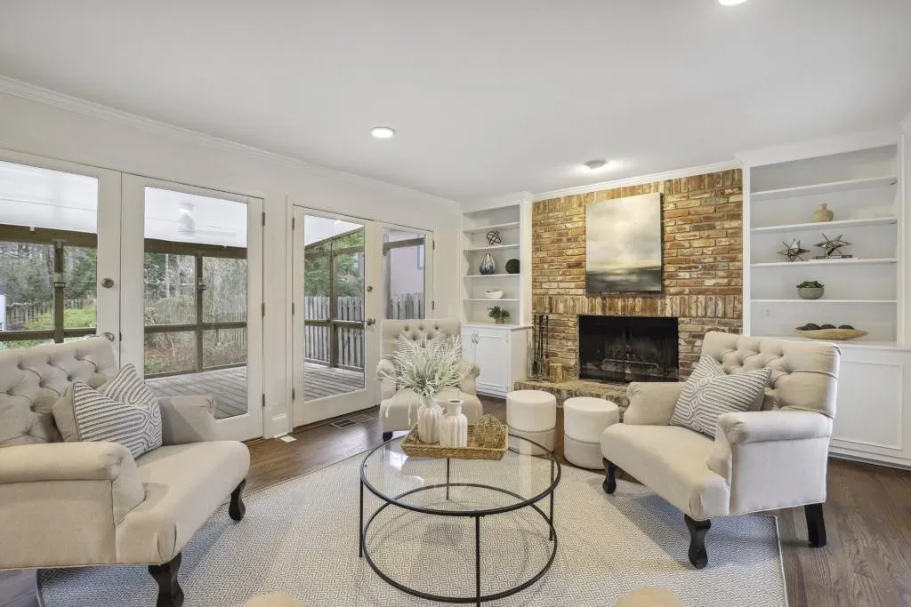 110 Seville Chase, Sandy Springs, Georgia 30328, 3 Bedrooms Bedrooms, ,2 BathroomsBathrooms,Residential,Sold,110 Seville Chase,7177798