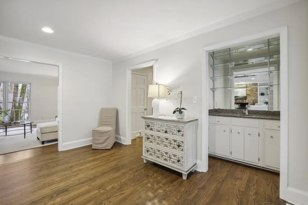 110 Seville Chase, Sandy Springs, Georgia 30328, 3 Bedrooms Bedrooms, ,2 BathroomsBathrooms,Residential,Sold,110 Seville Chase,7177798