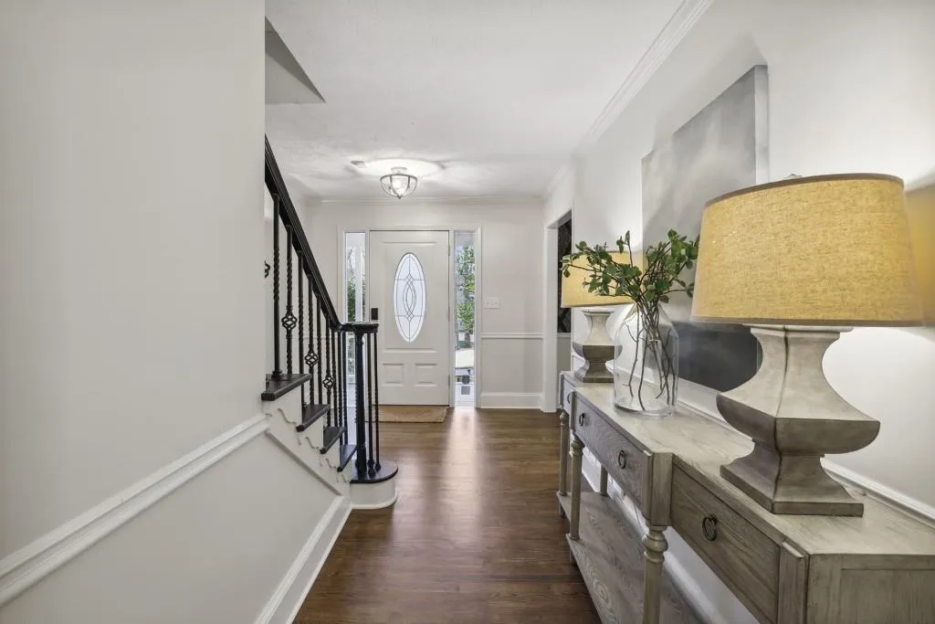 110 Seville Chase, Sandy Springs, Georgia 30328, 3 Bedrooms Bedrooms, ,2 BathroomsBathrooms,Residential,Sold,110 Seville Chase,7177798