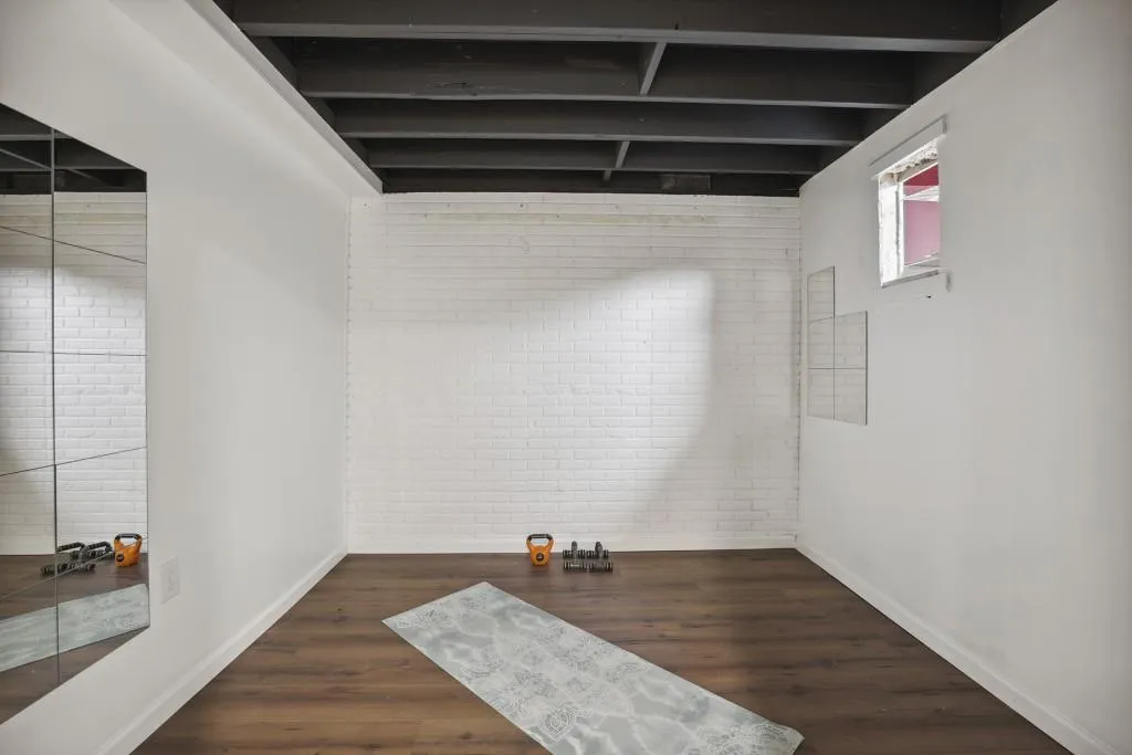 110 Seville Chase, Sandy Springs, Georgia 30328, 3 Bedrooms Bedrooms, ,2 BathroomsBathrooms,Residential,Sold,110 Seville Chase,7177798