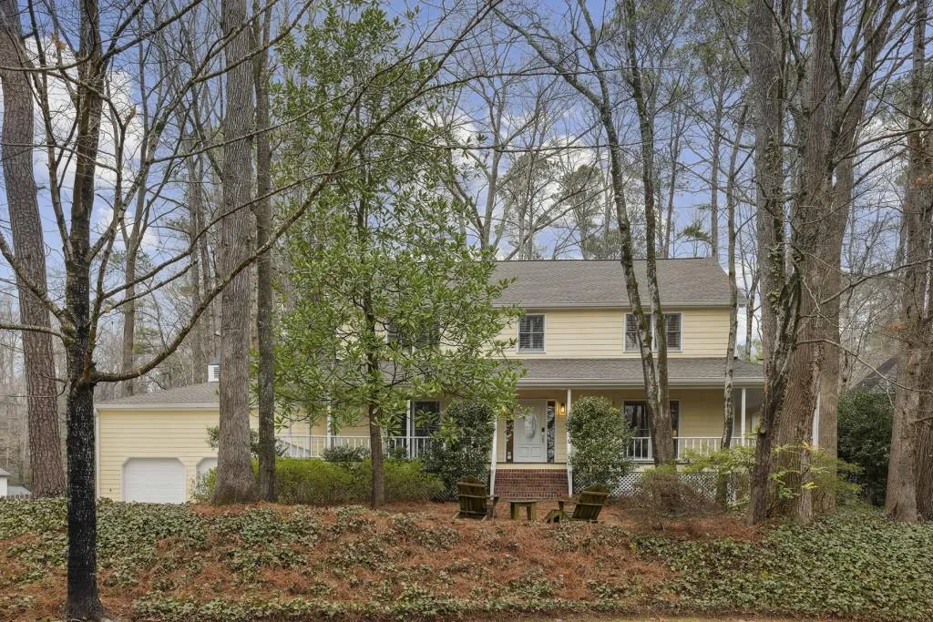 110 Seville Chase, Sandy Springs, Georgia 30328, 3 Bedrooms Bedrooms, ,2 BathroomsBathrooms,Residential,Sold,110 Seville Chase,7177798