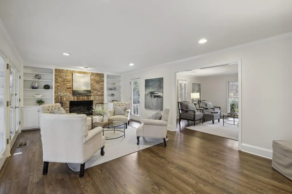 110 Seville Chase, Sandy Springs, Georgia 30328, 3 Bedrooms Bedrooms, ,2 BathroomsBathrooms,Residential,Sold,110 Seville Chase,7177798