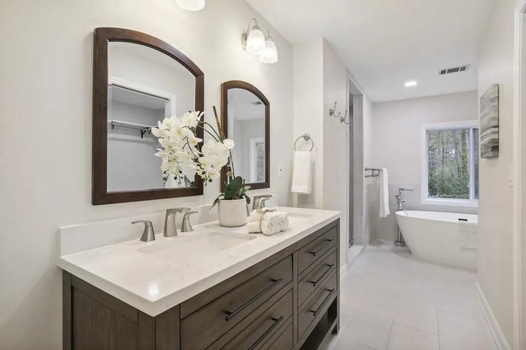 110 Seville Chase, Sandy Springs, Georgia 30328, 3 Bedrooms Bedrooms, ,2 BathroomsBathrooms,Residential,Sold,110 Seville Chase,7177798