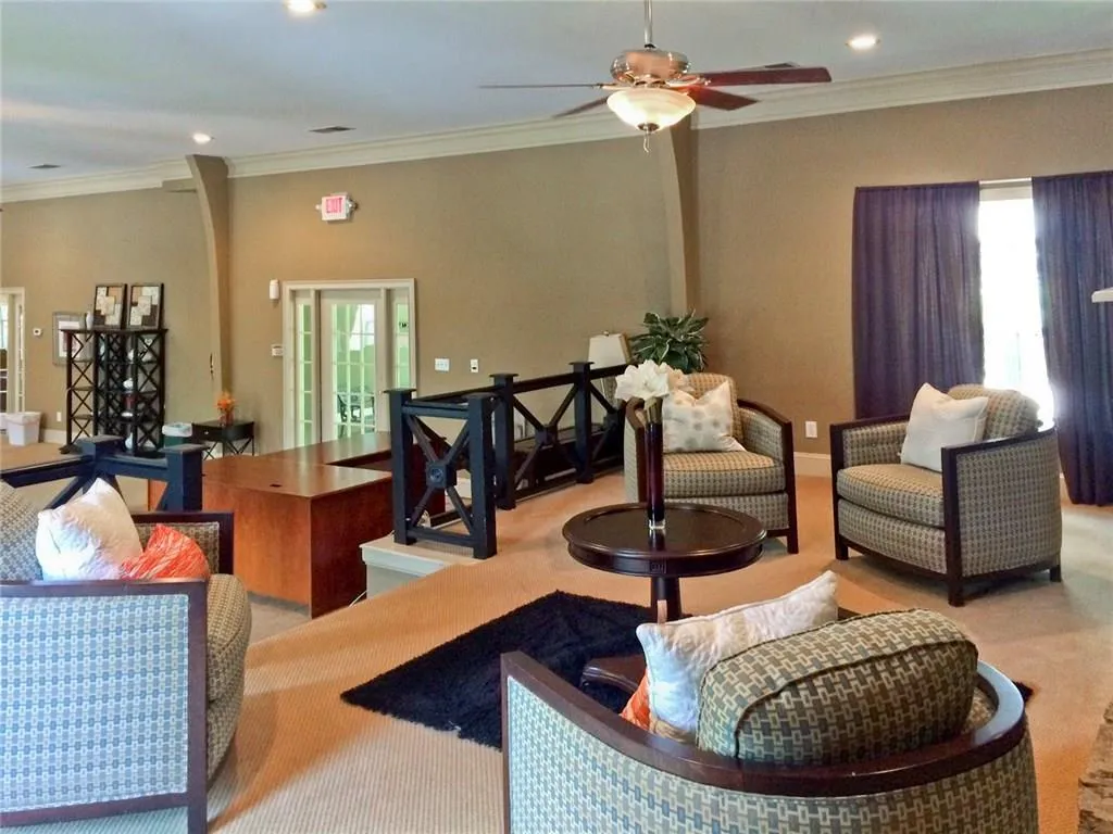 6900 Roswell Road Unit H1, Atlanta, Georgia 30328, 3 Bedrooms Bedrooms, ,2 BathroomsBathrooms,Residential,Sold,6900 Roswell Road Unit H1,5875305