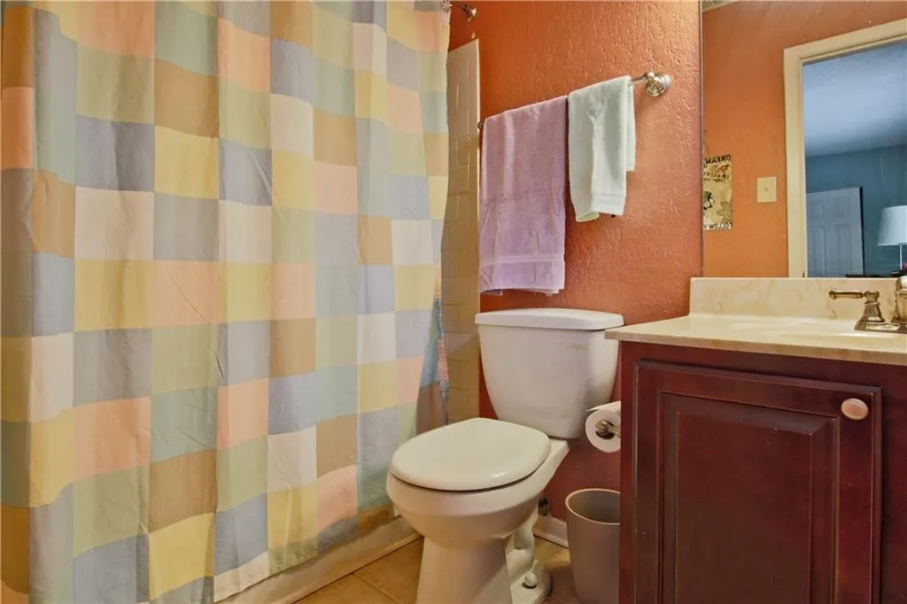 6900 Roswell Road Unit H1, Atlanta, Georgia 30328, 3 Bedrooms Bedrooms, ,2 BathroomsBathrooms,Residential,Sold,6900 Roswell Road Unit H1,5875305