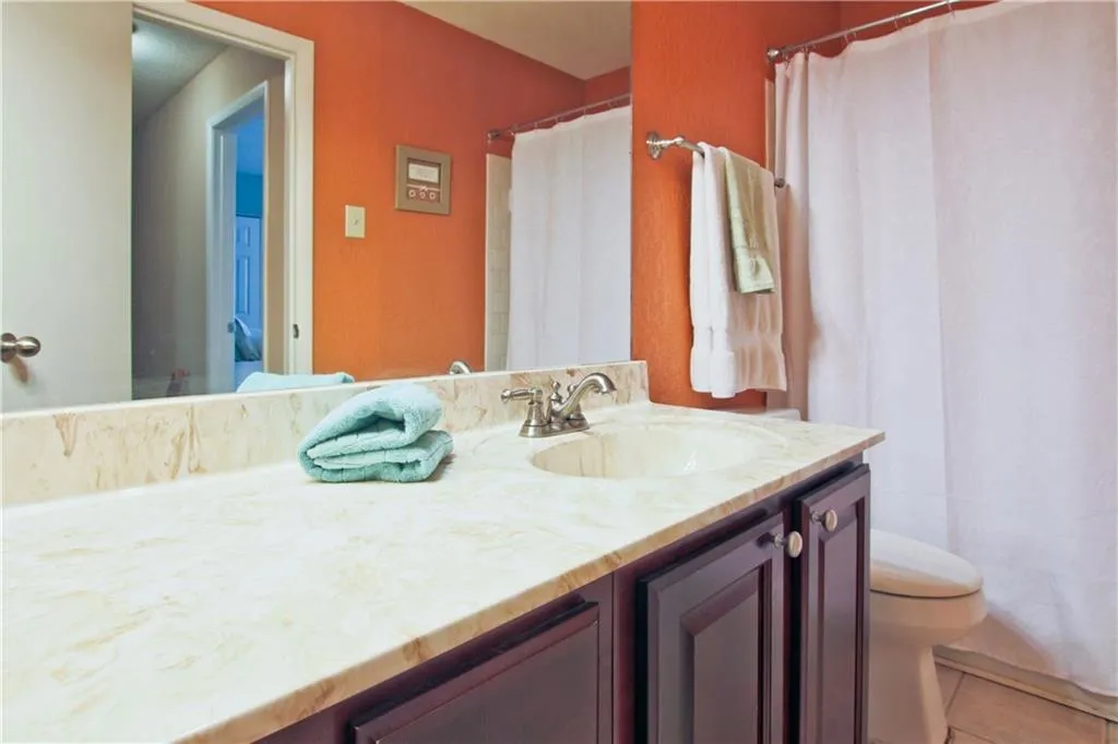 6900 Roswell Road Unit H1, Atlanta, Georgia 30328, 3 Bedrooms Bedrooms, ,2 BathroomsBathrooms,Residential,Sold,6900 Roswell Road Unit H1,5875305