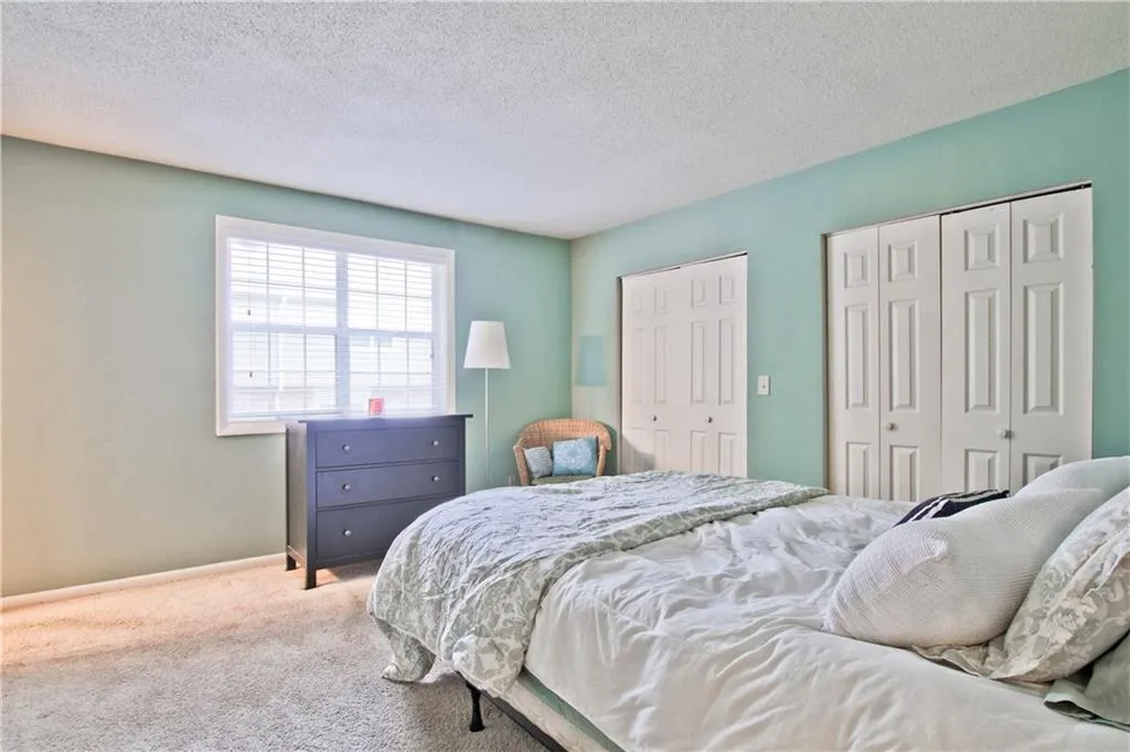 6900 Roswell Road Unit H1, Atlanta, Georgia 30328, 3 Bedrooms Bedrooms, ,2 BathroomsBathrooms,Residential,Sold,6900 Roswell Road Unit H1,5875305