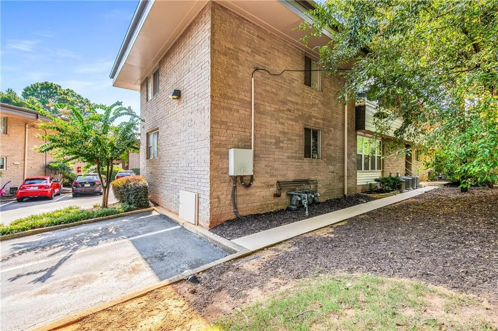346 Carpenter Drive Unit 64, Sandy Springs, Georgia 30328, 2 Bedrooms Bedrooms, ,2 BathroomsBathrooms,Residential,For Sale,346 Carpenter Drive Unit 64,7646304