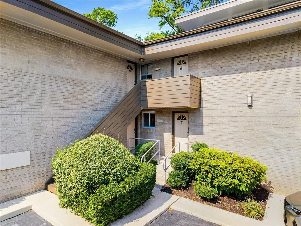 346 Carpenter Drive Unit 64, Sandy Springs, Georgia 30328, 2 Bedrooms Bedrooms, ,2 BathroomsBathrooms,Residential,For Sale,346 Carpenter Drive Unit 64,7646304