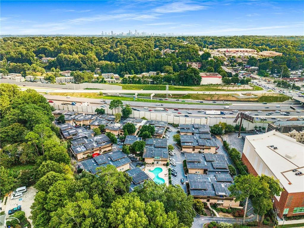 346 Carpenter Drive Unit 64, Sandy Springs, Georgia 30328, 2 Bedrooms Bedrooms, ,2 BathroomsBathrooms,Residential,For Sale,346 Carpenter Drive Unit 64,7646304