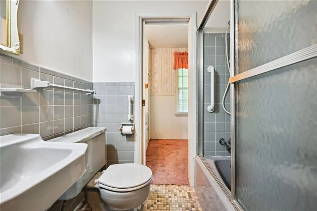 5598 Sherrell Drive, Atlanta, Georgia 30342, 4 Bedrooms Bedrooms, ,2 BathroomsBathrooms,Residential,Sold,5598 Sherrell Drive,7443811