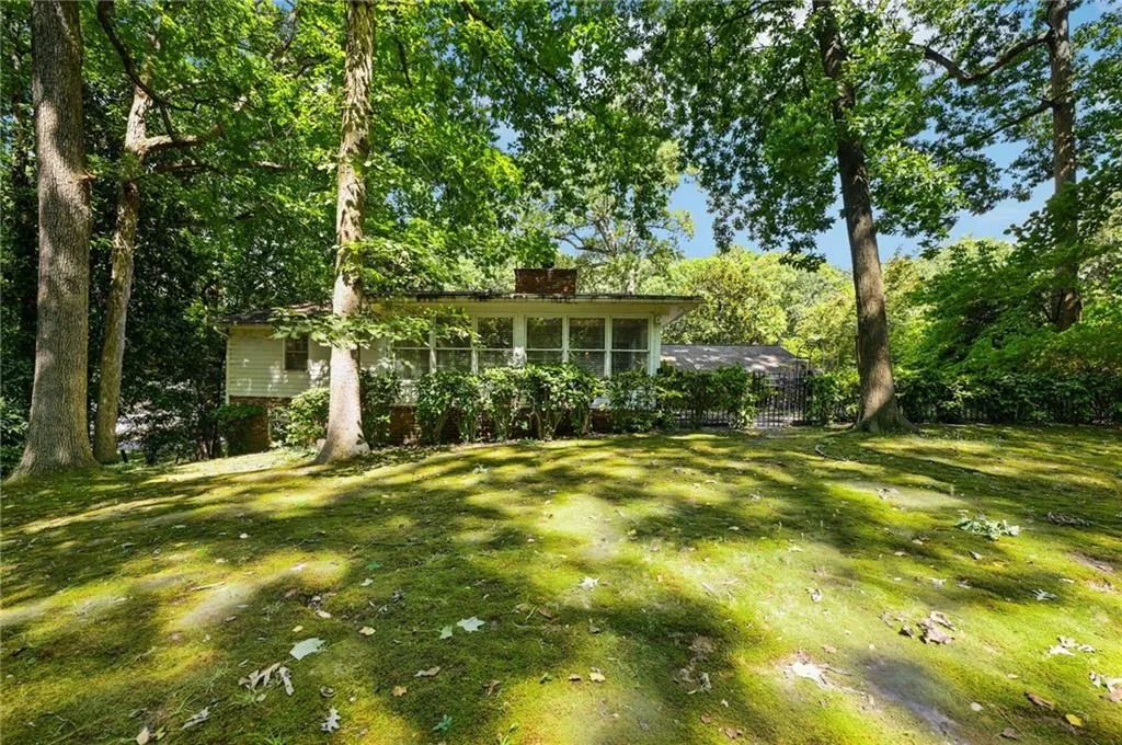 5598 Sherrell Drive, Atlanta, Georgia 30342, 4 Bedrooms Bedrooms, ,2 BathroomsBathrooms,Residential,Sold,5598 Sherrell Drive,7443811
