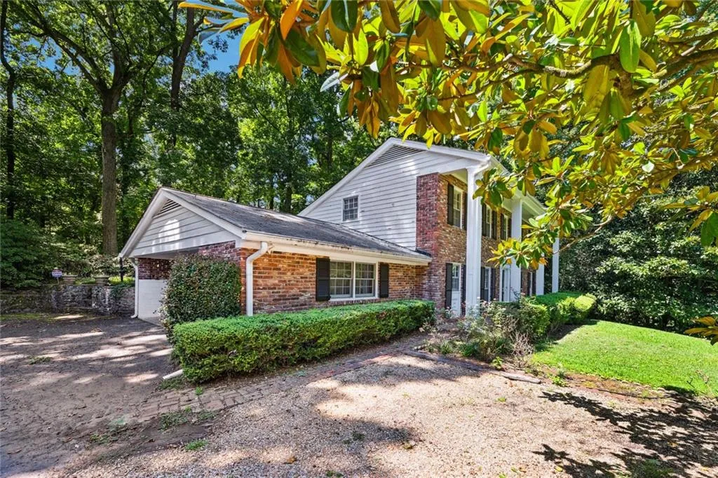5598 Sherrell Drive, Atlanta, Georgia 30342, 4 Bedrooms Bedrooms, ,2 BathroomsBathrooms,Residential,Sold,5598 Sherrell Drive,7443811