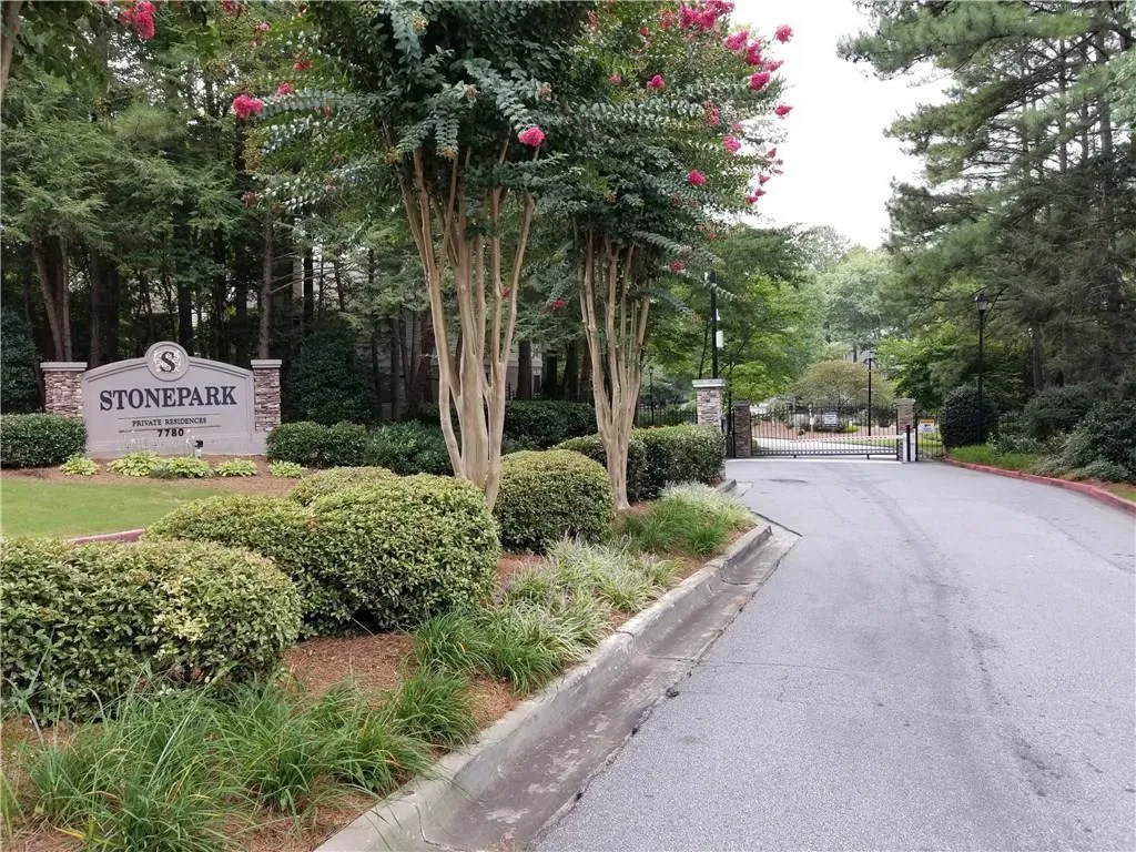 1511 Wingate Way, Sandy Springs, Georgia 30350, 2 Bedrooms Bedrooms, ,2 BathroomsBathrooms,Residential,Sold,1511 Wingate Way,5884412