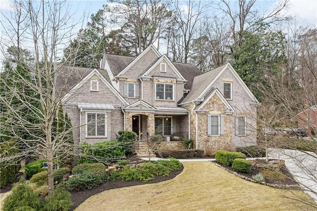 32 Pine Lake Drive, Atlanta, Georgia 30327, 6 Bedrooms Bedrooms, ,5 BathroomsBathrooms,Residential,Sold,32 Pine Lake Drive,7009245
