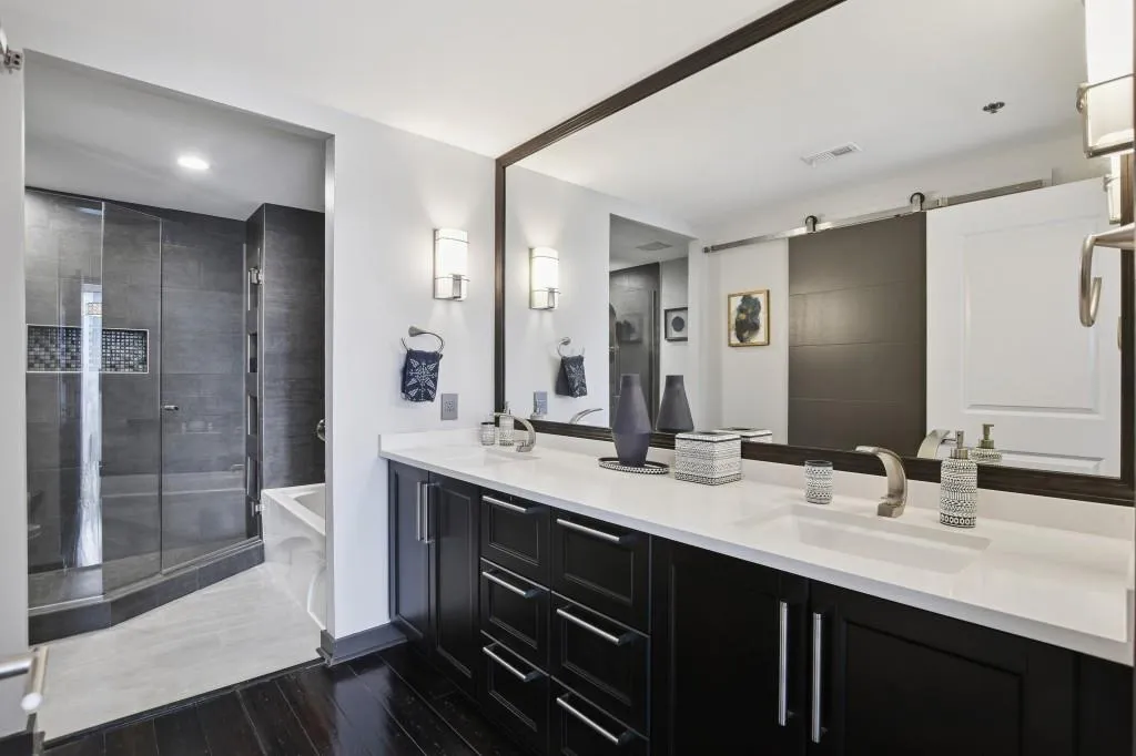 Georgia 30326, ,2 BathroomsBathrooms,Residential,For Sale,7665069