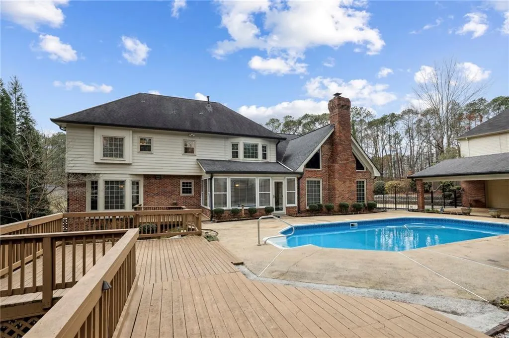 395 Spindle Court, Sandy Springs, Georgia 30350, 5 Bedrooms Bedrooms, ,4 BathroomsBathrooms,Residential,Sold,395 Spindle Court,7182831