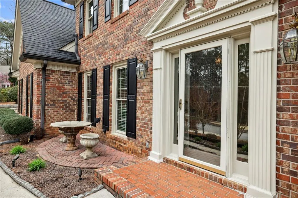 395 Spindle Court, Sandy Springs, Georgia 30350, 5 Bedrooms Bedrooms, ,4 BathroomsBathrooms,Residential,Sold,395 Spindle Court,7182831