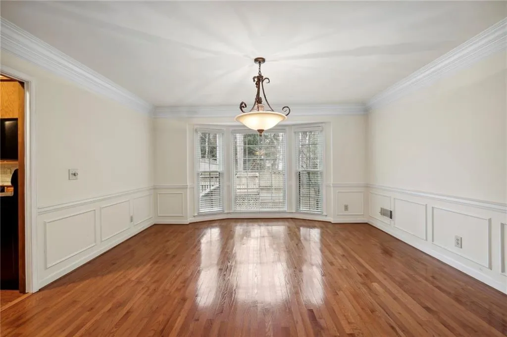 395 Spindle Court, Sandy Springs, Georgia 30350, 5 Bedrooms Bedrooms, ,4 BathroomsBathrooms,Residential,Sold,395 Spindle Court,7182831