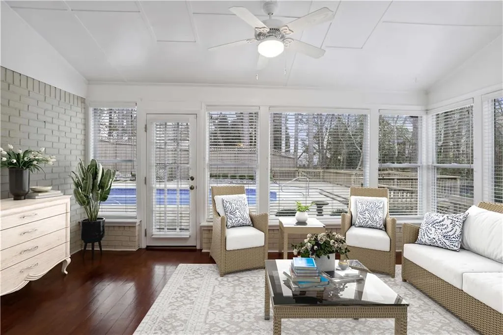395 Spindle Court, Sandy Springs, Georgia 30350, 5 Bedrooms Bedrooms, ,4 BathroomsBathrooms,Residential,Sold,395 Spindle Court,7182831