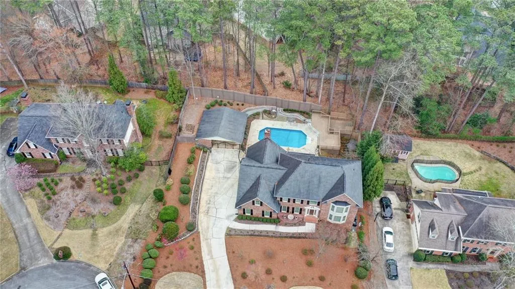 395 Spindle Court, Sandy Springs, Georgia 30350, 5 Bedrooms Bedrooms, ,4 BathroomsBathrooms,Residential,Sold,395 Spindle Court,7182831