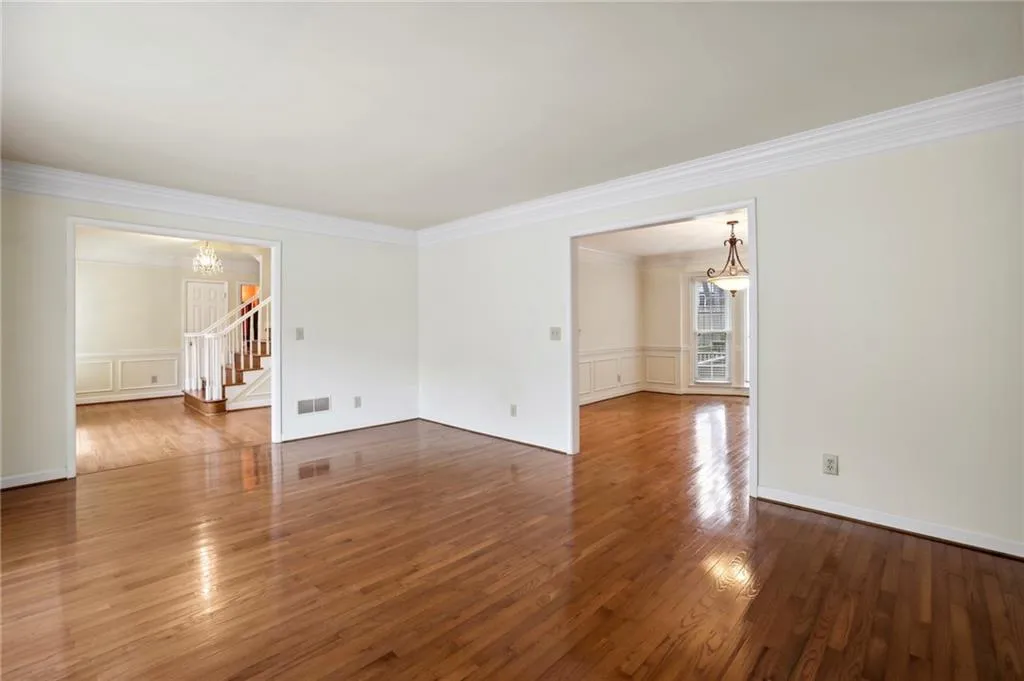 395 Spindle Court, Sandy Springs, Georgia 30350, 5 Bedrooms Bedrooms, ,4 BathroomsBathrooms,Residential,Sold,395 Spindle Court,7182831
