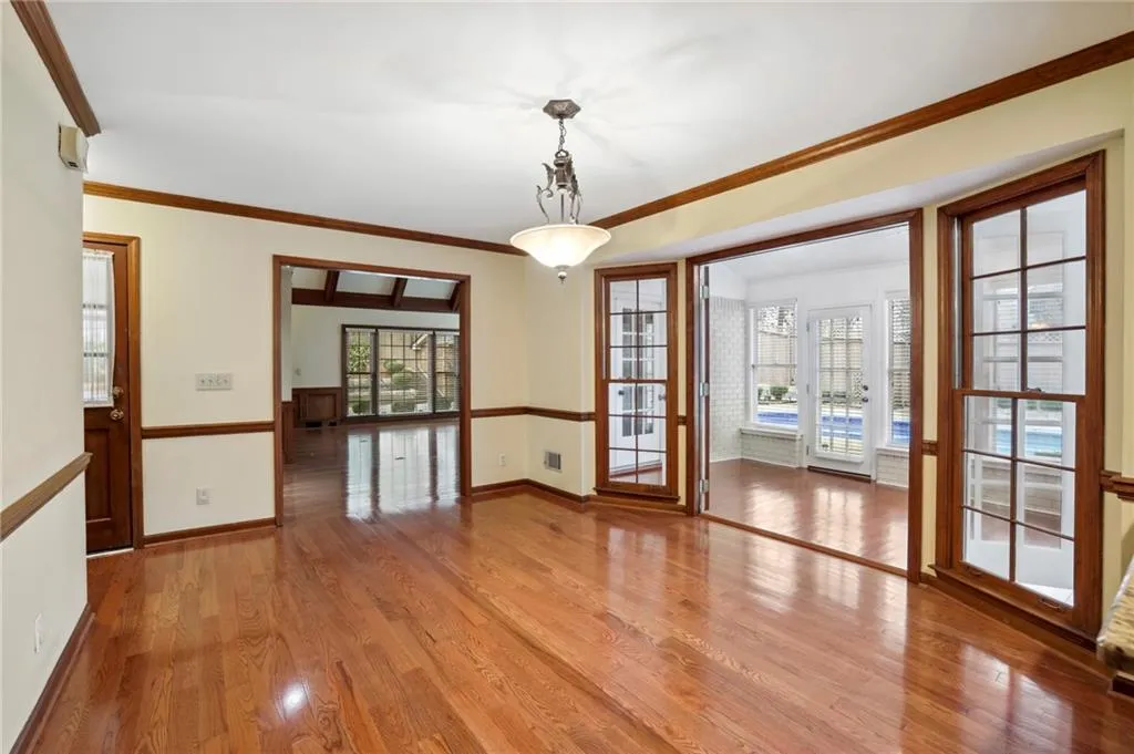 395 Spindle Court, Sandy Springs, Georgia 30350, 5 Bedrooms Bedrooms, ,4 BathroomsBathrooms,Residential,Sold,395 Spindle Court,7182831