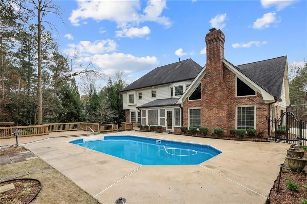 395 Spindle Court, Sandy Springs, Georgia 30350, 5 Bedrooms Bedrooms, ,4 BathroomsBathrooms,Residential,Sold,395 Spindle Court,7182831