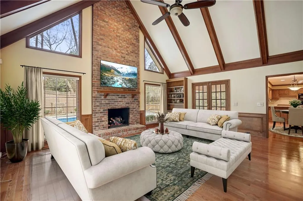 395 Spindle Court, Sandy Springs, Georgia 30350, 5 Bedrooms Bedrooms, ,4 BathroomsBathrooms,Residential,Sold,395 Spindle Court,7182831