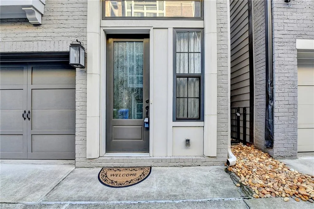 606 Broadview Terrace Ne, Atlanta, Georgia 30324, 4 Bedrooms Bedrooms, ,3 BathroomsBathrooms,Residential,Sold,606 Broadview Terrace Ne,7571333