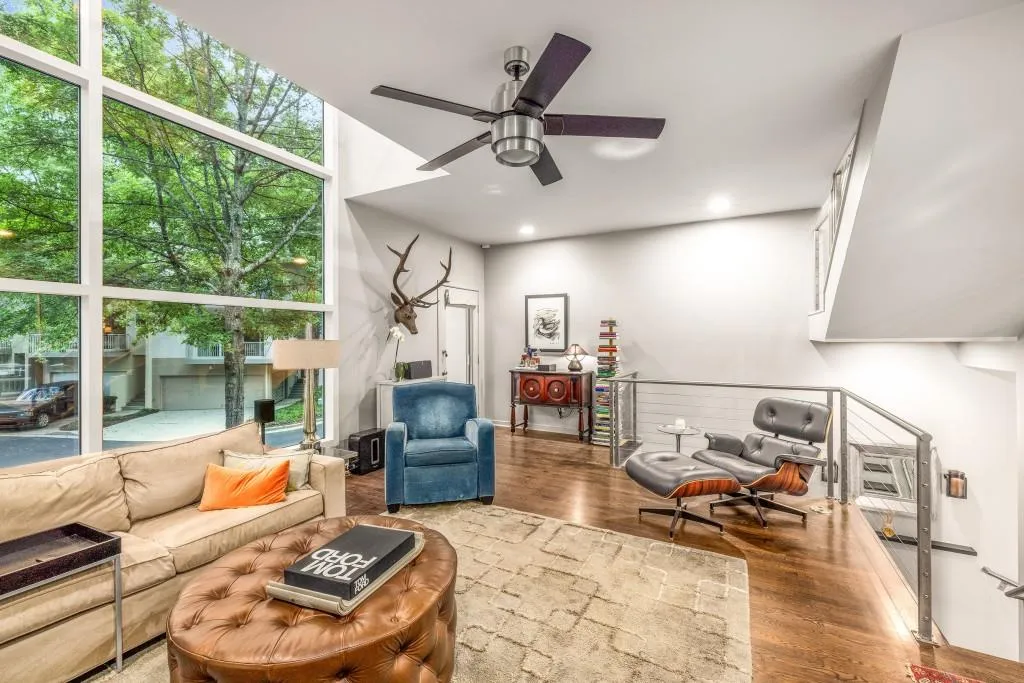 2453 Field Way Ne, Brookhaven, Georgia 30319, 2 Bedrooms Bedrooms, ,2 BathroomsBathrooms,Residential,For Sale,2453 Field Way Ne,7632682