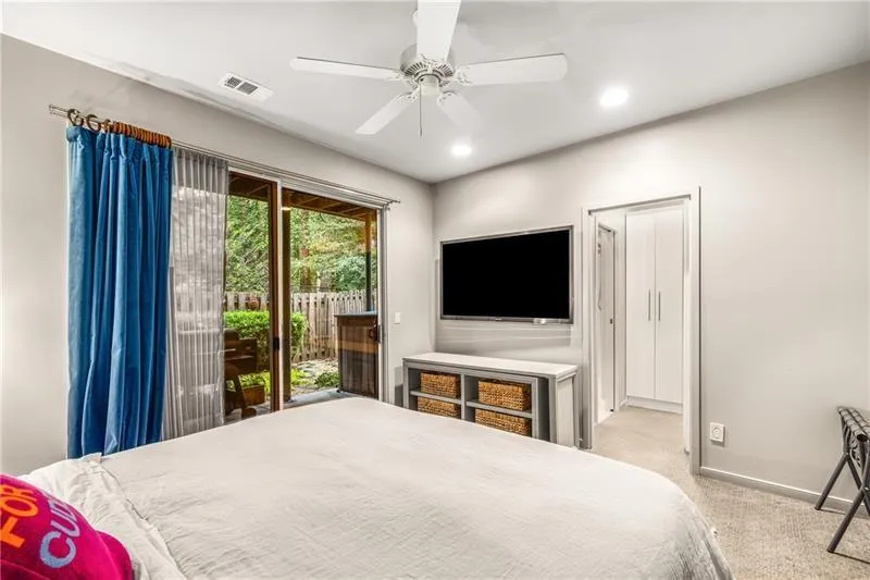 2453 Field Way Ne, Brookhaven, Georgia 30319, 2 Bedrooms Bedrooms, ,2 BathroomsBathrooms,Residential,For Sale,2453 Field Way Ne,7632682