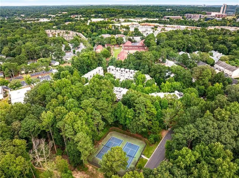 2453 Field Way Ne, Brookhaven, Georgia 30319, 2 Bedrooms Bedrooms, ,2 BathroomsBathrooms,Residential,For Sale,2453 Field Way Ne,7632682
