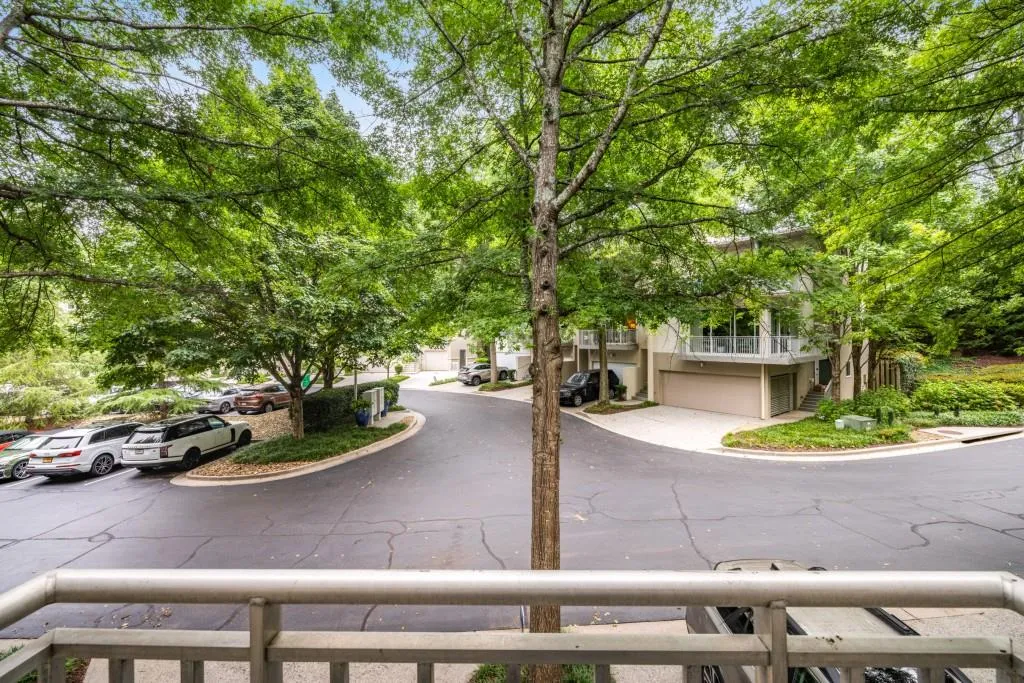 2453 Field Way Ne, Brookhaven, Georgia 30319, 2 Bedrooms Bedrooms, ,2 BathroomsBathrooms,Residential,For Sale,2453 Field Way Ne,7632682