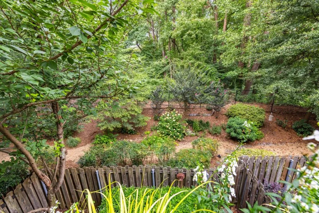 2453 Field Way Ne, Brookhaven, Georgia 30319, 2 Bedrooms Bedrooms, ,2 BathroomsBathrooms,Residential,For Sale,2453 Field Way Ne,7632682