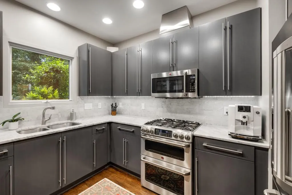 2453 Field Way Ne, Brookhaven, Georgia 30319, 2 Bedrooms Bedrooms, ,2 BathroomsBathrooms,Residential,For Sale,2453 Field Way Ne,7632682