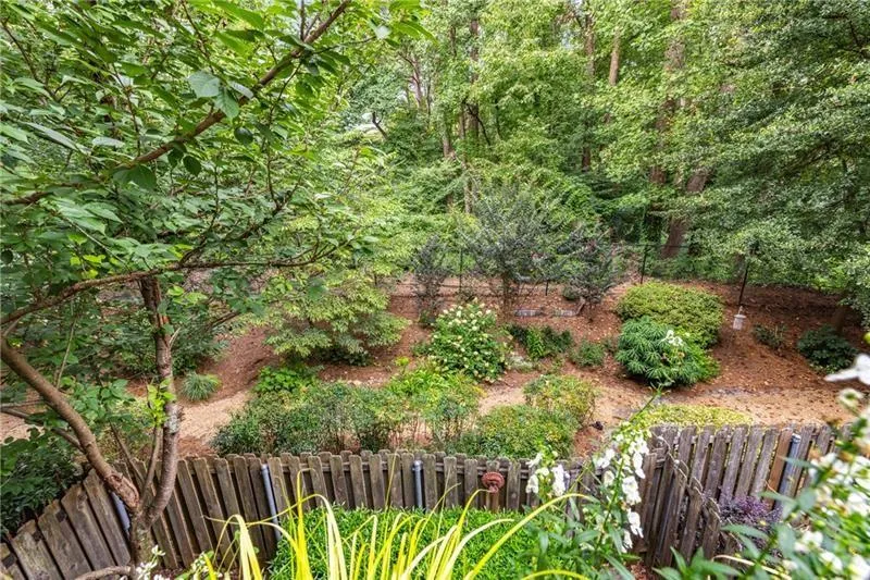 2453 Field Way Ne, Brookhaven, Georgia 30319, 2 Bedrooms Bedrooms, ,2 BathroomsBathrooms,Residential,For Sale,2453 Field Way Ne,7632682
