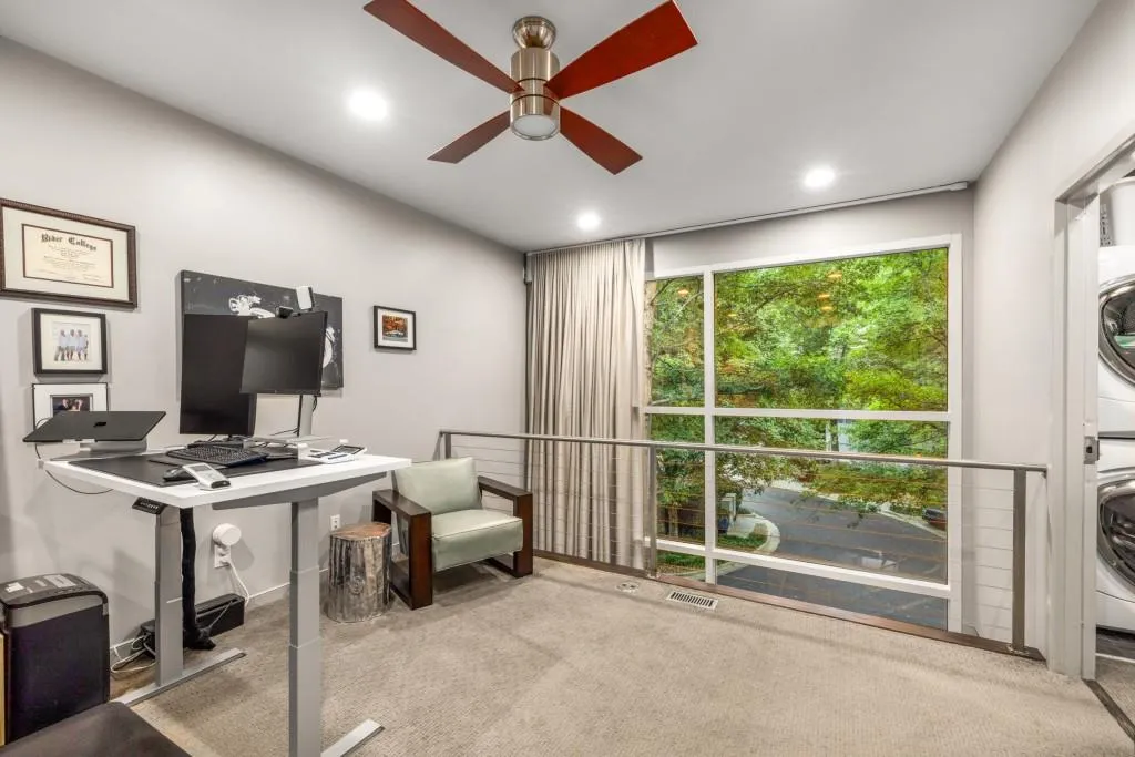 2453 Field Way Ne, Brookhaven, Georgia 30319, 2 Bedrooms Bedrooms, ,2 BathroomsBathrooms,Residential,For Sale,2453 Field Way Ne,7632682