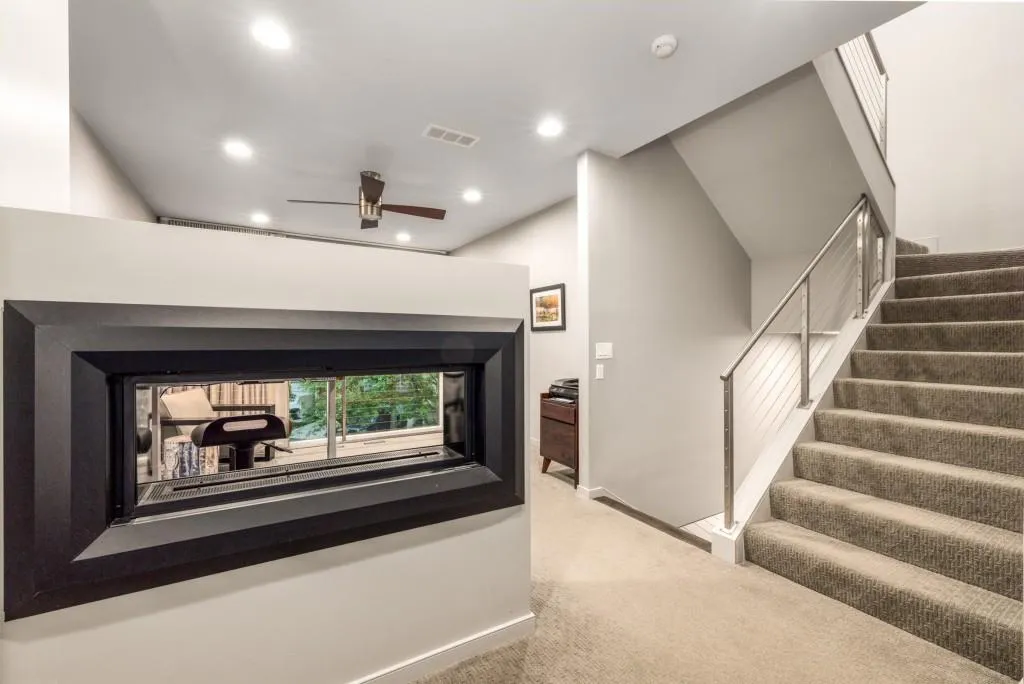 2453 Field Way Ne, Brookhaven, Georgia 30319, 2 Bedrooms Bedrooms, ,2 BathroomsBathrooms,Residential,For Sale,2453 Field Way Ne,7632682