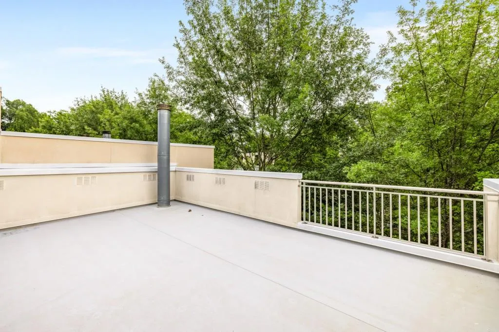 2453 Field Way Ne, Brookhaven, Georgia 30319, 2 Bedrooms Bedrooms, ,2 BathroomsBathrooms,Residential,For Sale,2453 Field Way Ne,7632682