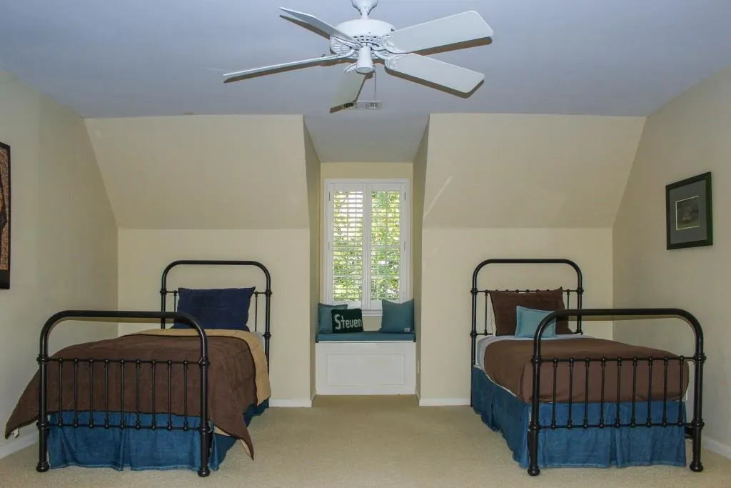 320 Amherst Court, Atlanta, Georgia 30328, 4 Bedrooms Bedrooms, ,3 BathroomsBathrooms,Residential,Sold,320 Amherst Court,5793496