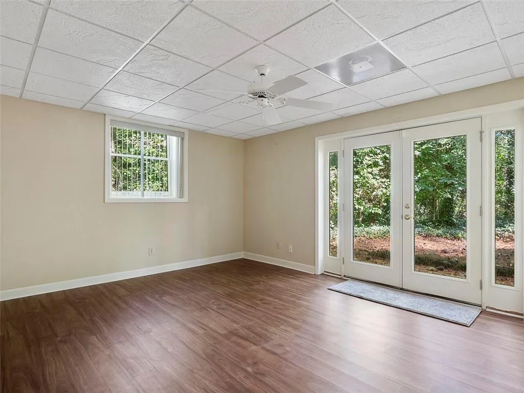 380 Riverhill Drive, Sandy Springs, Georgia 30328, 4 Bedrooms Bedrooms, ,3 BathroomsBathrooms,Residential,Sold,380 Riverhill Drive,6960119