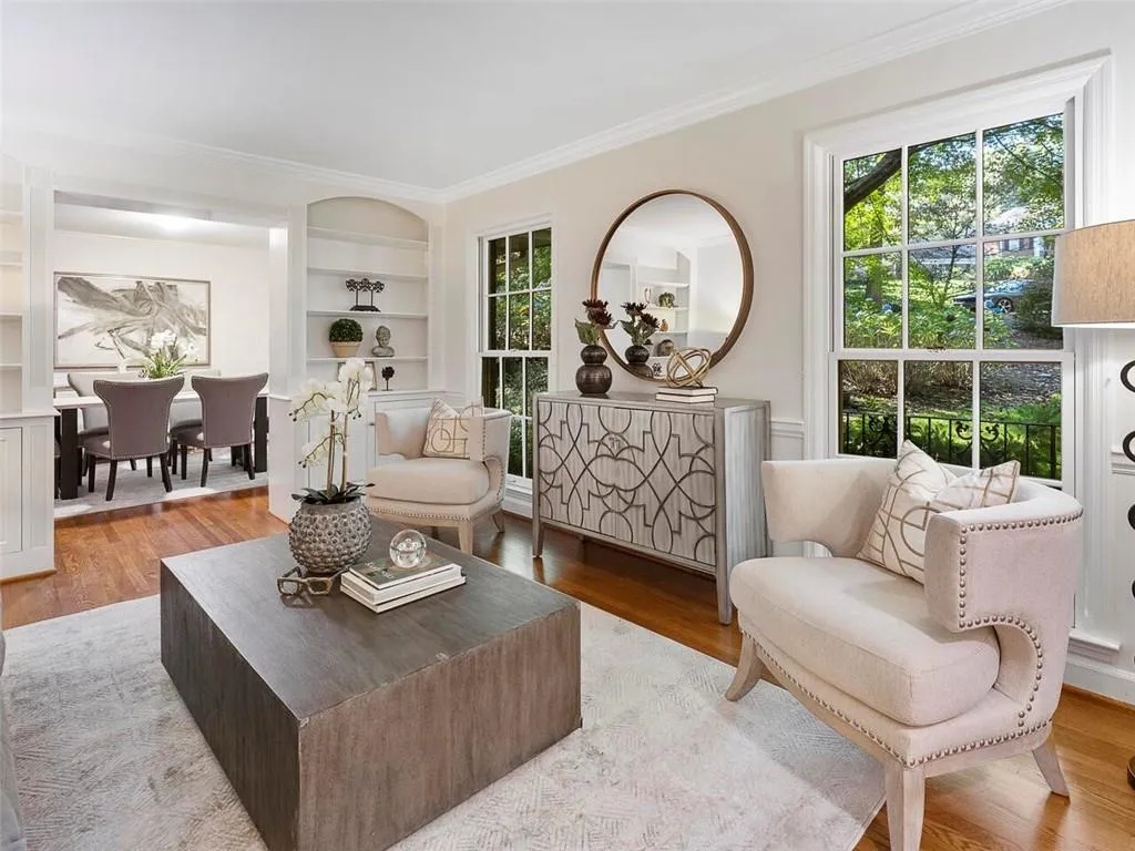 380 Riverhill Drive, Sandy Springs, Georgia 30328, 4 Bedrooms Bedrooms, ,3 BathroomsBathrooms,Residential,Sold,380 Riverhill Drive,6960119