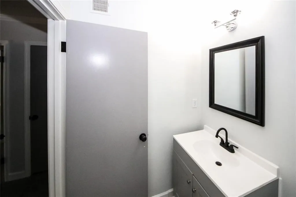 2020 Wingate Way, Atlanta, Georgia 30350, 2 Bedrooms Bedrooms, ,2 BathroomsBathrooms,Residential,Sold,2020 Wingate Way,7045379