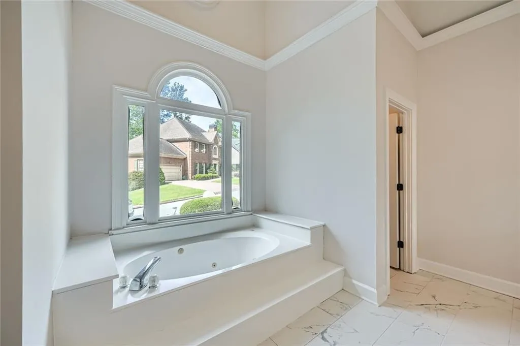 140 Grosvenor Place, Atlanta, Georgia 30328, 4 Bedrooms Bedrooms, ,3 BathroomsBathrooms,Residential,For Sale,140 Grosvenor Place,7608685