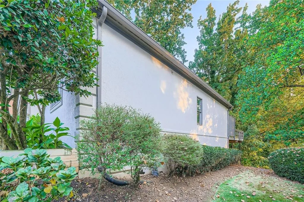 140 Grosvenor Place, Atlanta, Georgia 30328, 4 Bedrooms Bedrooms, ,3 BathroomsBathrooms,Residential,For Sale,140 Grosvenor Place,7608685