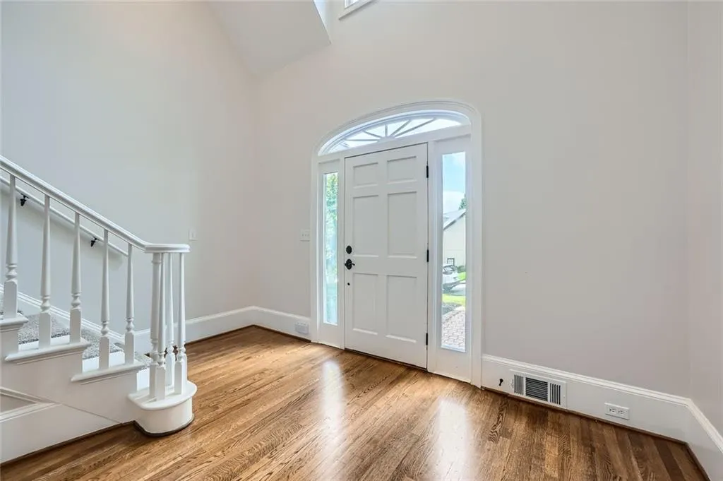 140 Grosvenor Place, Atlanta, Georgia 30328, 4 Bedrooms Bedrooms, ,3 BathroomsBathrooms,Residential,For Sale,140 Grosvenor Place,7608685