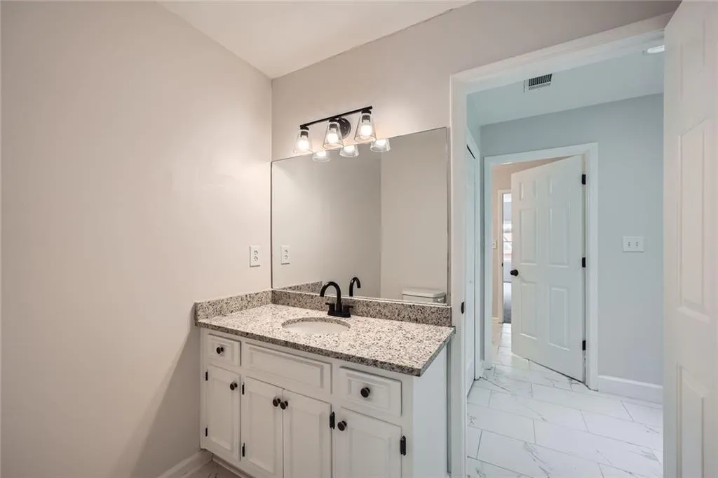 140 Grosvenor Place, Atlanta, Georgia 30328, 4 Bedrooms Bedrooms, ,3 BathroomsBathrooms,Residential,For Sale,140 Grosvenor Place,7608685